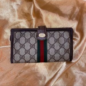 Vintage Gucci wallet
